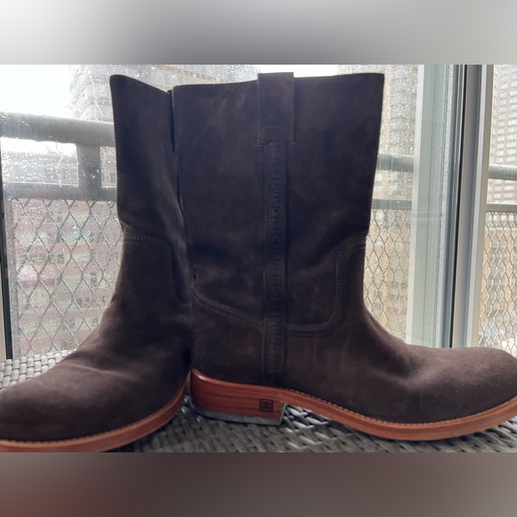 CHANEL brown suede boots - Picture 3 of 6